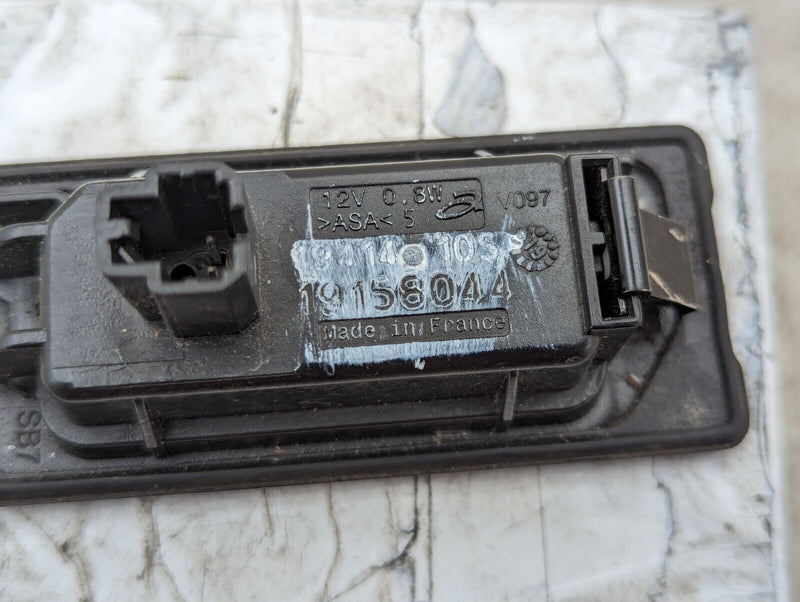 SKODA KAROQ NU7 2017-2021 NUMBER PLATE LED LIGHT 5NA943021 GENUINE