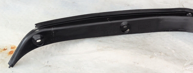MERCEDES-BENZ C-CLASS W204 07-11 DRIVER RIGHT O/S BOOTLID COVER TRIM A2046931633