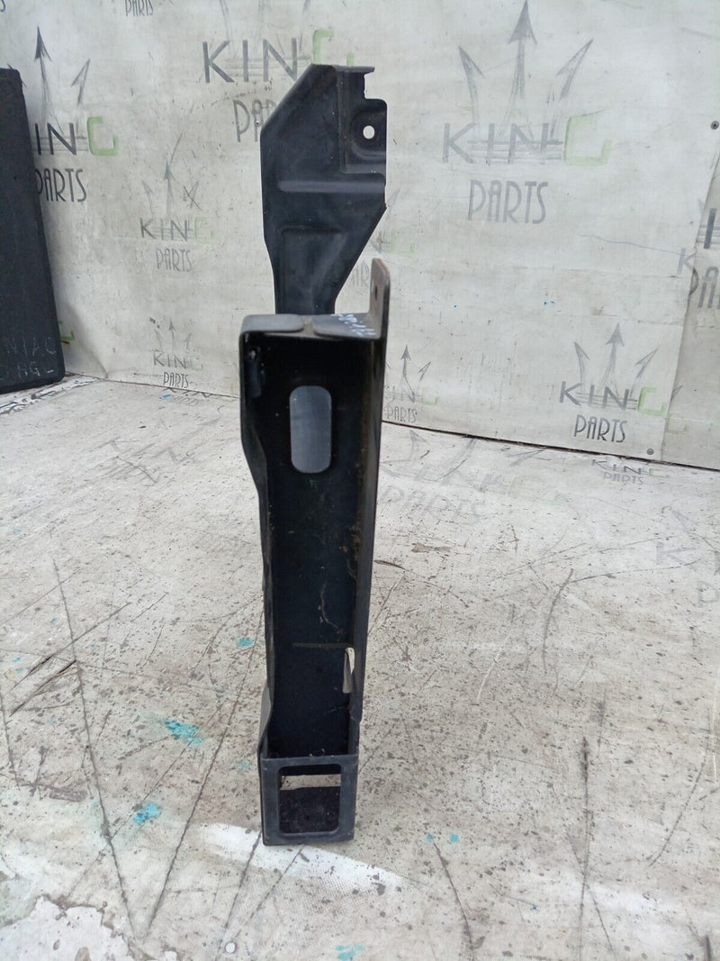 FIAT 500 L 2012-16 FRONT SEAT LOWER FRAME MOUNT BRACKET RIGHT SIDE