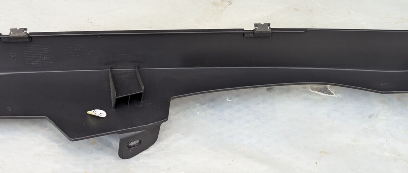 MERCEDES-BENZ C-CLASS W204 07-11 REAR RIGHT O/S ENTRANCE STRIP COVER A2046903825