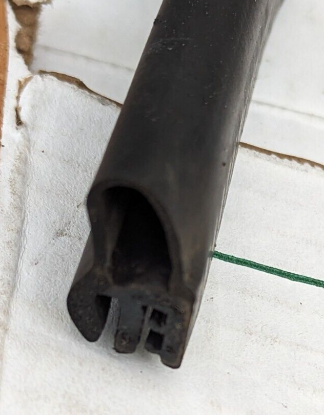 BMW 3 SERIES F30 2011-2019 PARCEL SHELF LOAD RUBBER SEAL 7240785 GENUINE