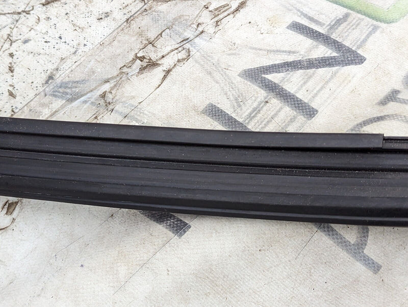 AUDI E-TRON 2018-ON FRONT LEFT N/S WINDOW GUIDE 4KE837431B GENUINE