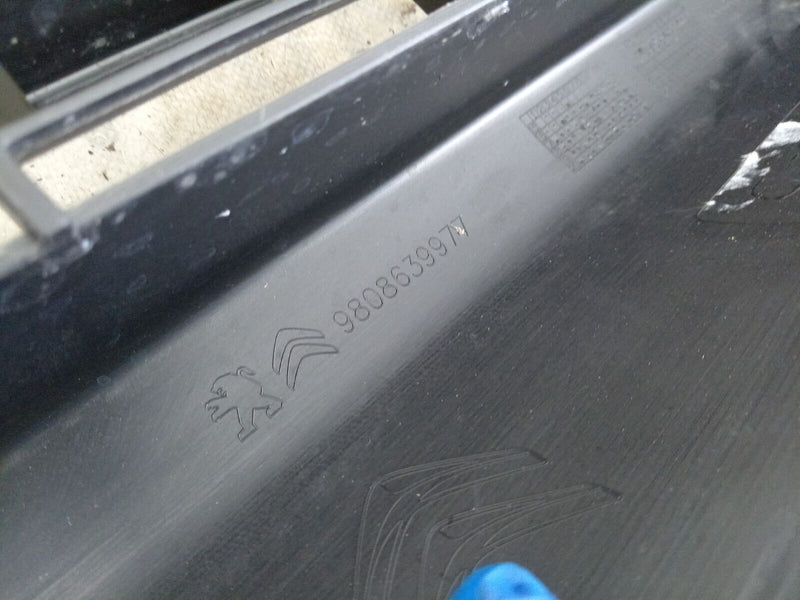 PEUGEOT EXPERT CITROEN DISPATCH 2017-ON FRONT BUMPER GENUINE 6x PDC HOLES