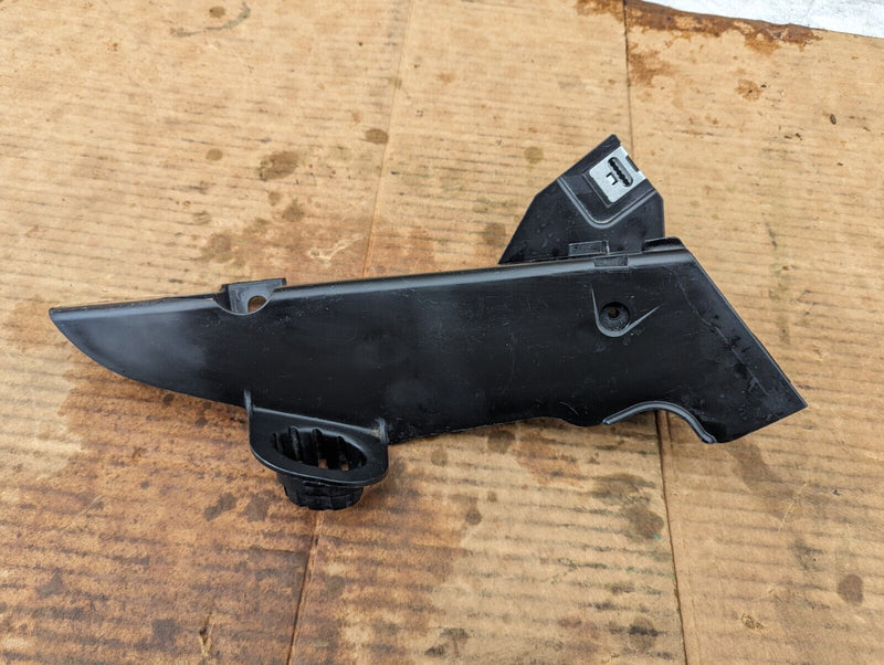 VW GOLF MK7 2012-2020 FRONT RIGHT O/S FOOTREST MOUNTING BRACKET 5Q2864767A