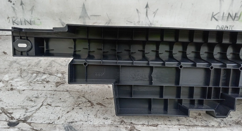 AUDI E-TRON 2018-ON BOOT RIGHT O/S LOWER INNER TRIM PANEL 4KE861828A GENUINE