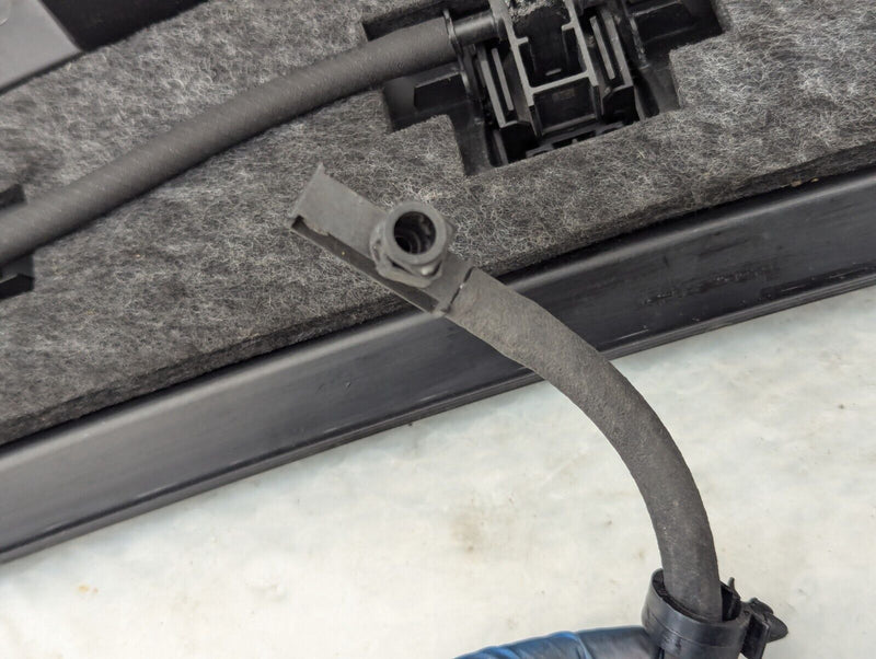 MERCEDES-BENZ C-CLASS W204 07-11 WINDSCREEN WIPER SCUTTLE PANEL TRIM A2048301813