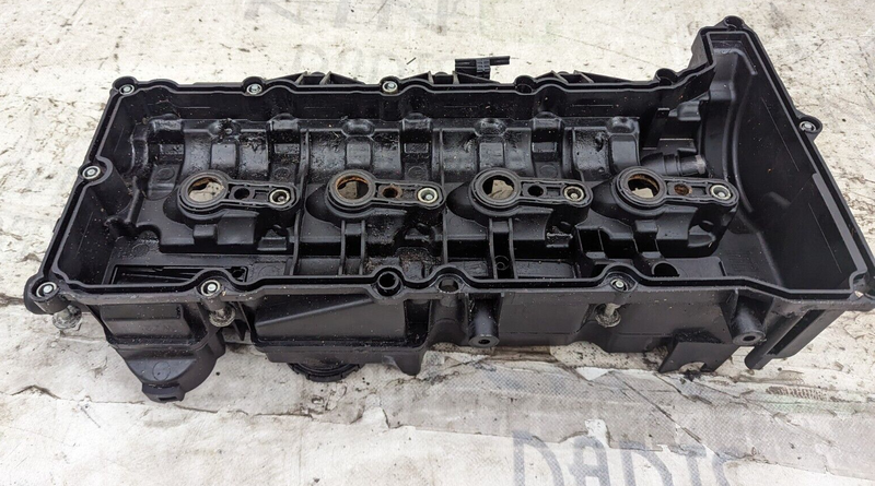 BMW 3 SERIES F30 N47 2011-2019 ENGINE ROCKER COVER 8570829 GENUINE