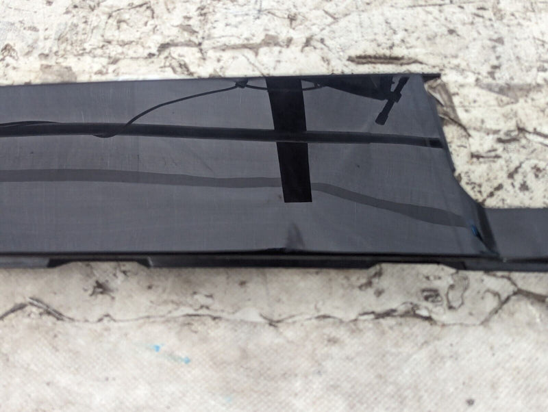 SKODA KAROQ NU7 17-2021 FRONT LEFT N/S DOOR WINDOW FRAME TRIM 575837901A GENUINE