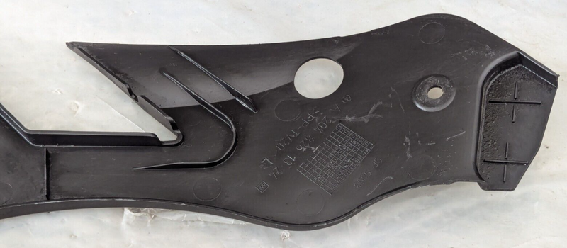 MERCEDES C-CLASS W204 07-11 LEFT N/S HEADLIGHT UPPER COVER TRIM A2048261324