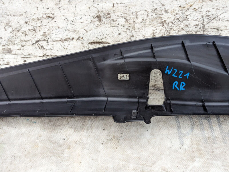MERCEDES S-CLASS W221 06-13 REAR RIGHT O/S DOOR LOCK SURROUND TRIM A2217380221