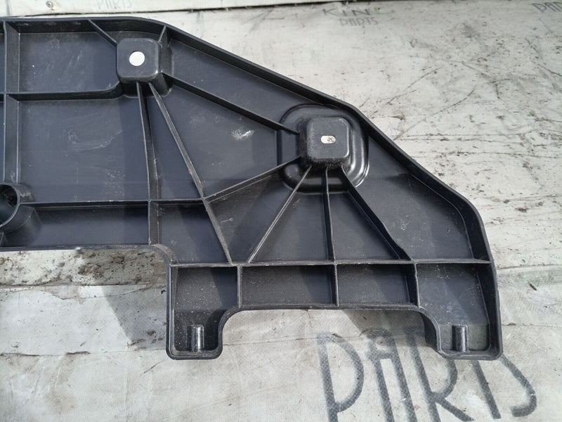 AUDI E-TRON 2018-ON REAR BUMPER REINFORCEMENT RETAILER PLATE 4KE807329 GENUINE