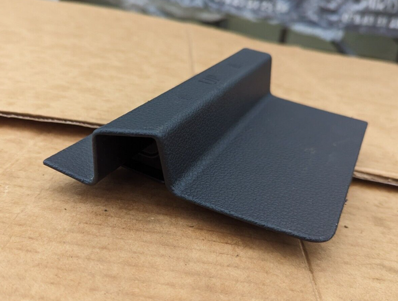 VW GOLF MK7 2012-2020 LEFT N/S BOOT INTERIOR TRIM SUPPORT 5G6867461 GENUINE