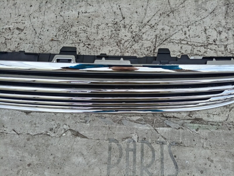 FORD FIESTA MK8 16-21 FRONT BUMPER CHROME SURROUND GRILLE (AFTERMARKET)