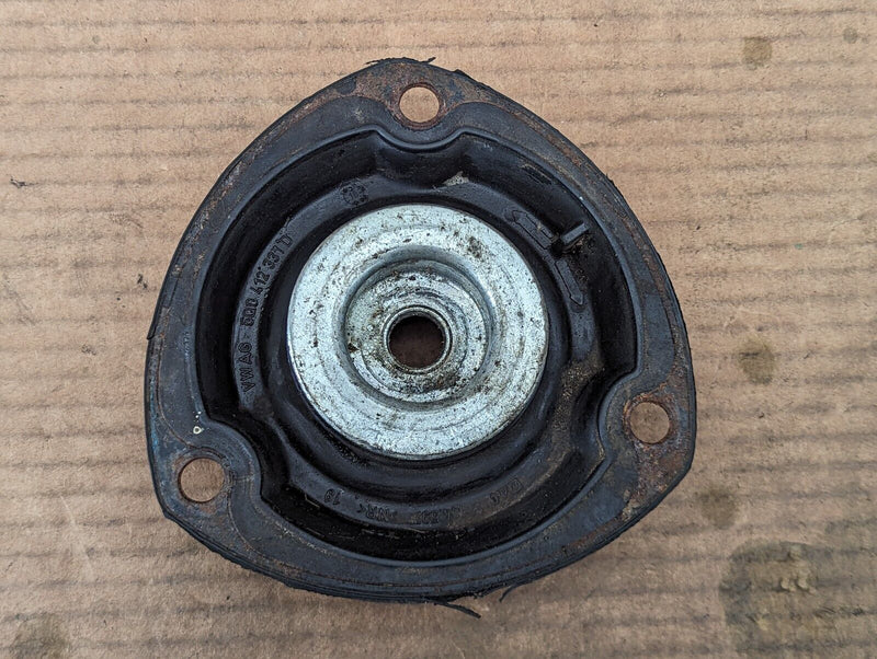 VW GOLF MK7 2012-2020 FRONT SUSPENSION STRUT TOP MOUNT 5Q0412331D GENUINE