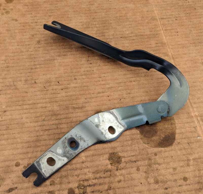 VW GOLF MK7 2012-2020 FRONT RIGHT O/S BONNET HINGE 5G0823302B GENUINE