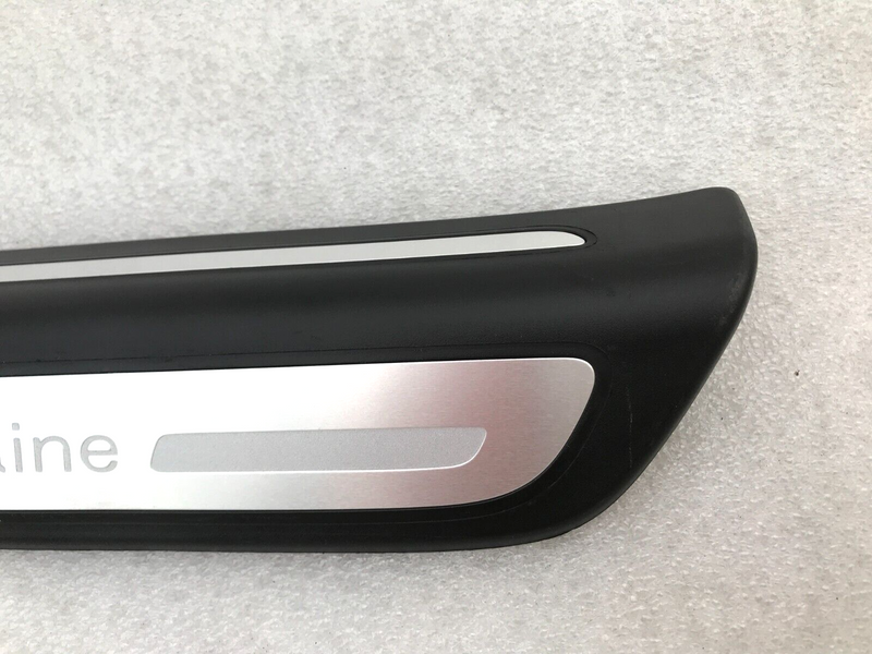 AUDI Q3 8U S-LINE REAR DOOR RIGHT SIDE STEP PLATE SILL TRIM COVER 8U0853376B