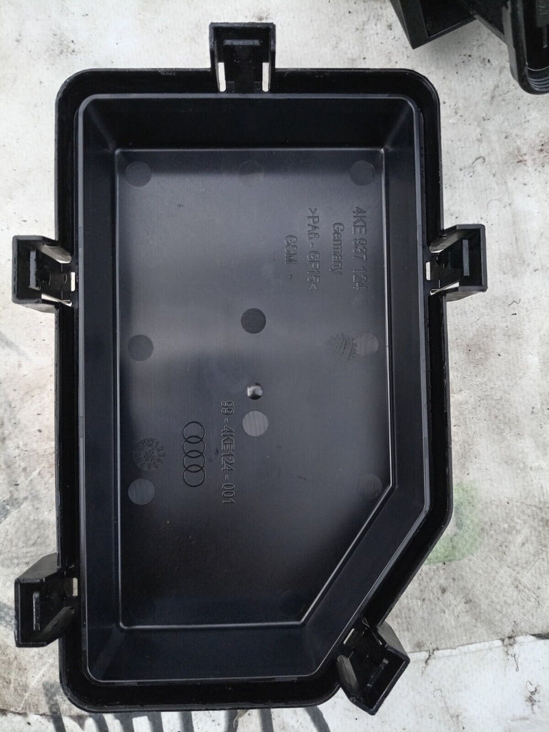 AUDI E-TRON 2018-ON FUSE BOX WITH LID 4KE937124 GENUINE