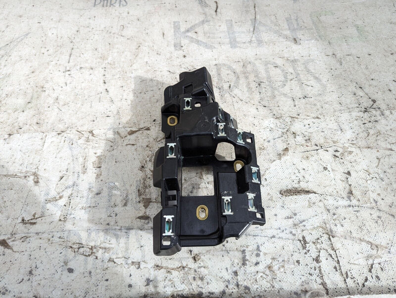 AUDI E-TRON 2018-ON DASHBOARD LEFT N/S CARRIER TRIM BRACKET 4KR857735 GENUINE