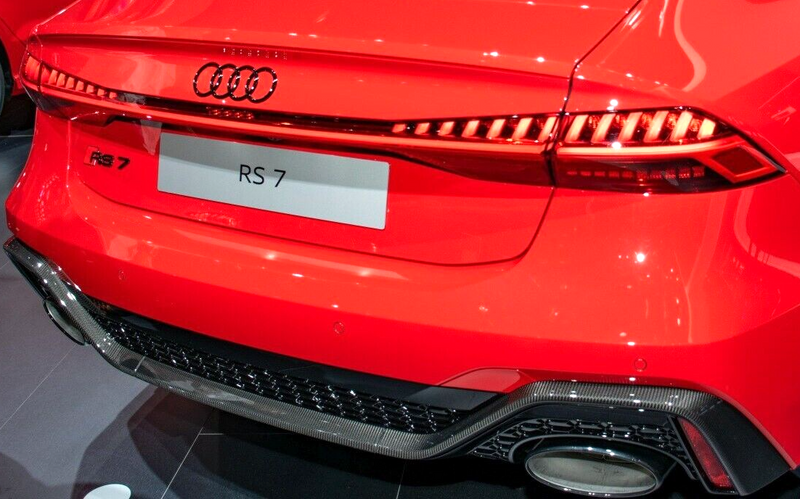 AUDI RS7 C8 2019- REAR BUMPER ON THE TOP DIFFUSER RIGHT SIDE STRIP TRIM MOULDING