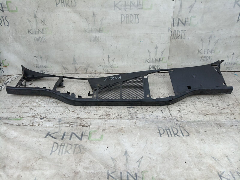 AUDI E-TRON 2018-ON COVER FOR PLENUM CHAMBER 4KR819401 GENUINE