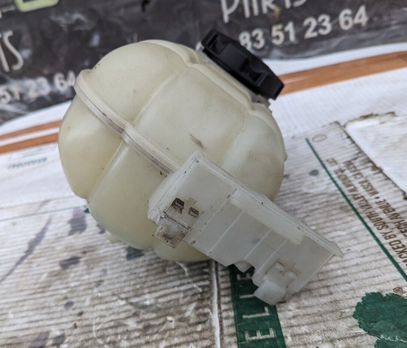 BMW 3 SERIES F30 11-19 COOLANT EXPANSION TANK 7609468 GENUINE