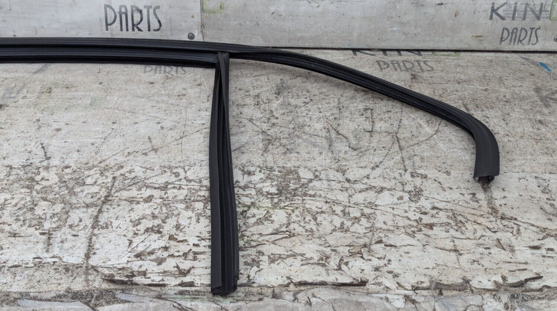 BMW 3 SERIES F30 11-19 REAR LEFT N/S DOOR WINDOW GUIDE SEAL GASKET 177447-11-TR