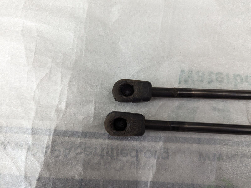 BMW X1 E84 09-15 PAIR OF TAILGATE GAS STRUT 2990136