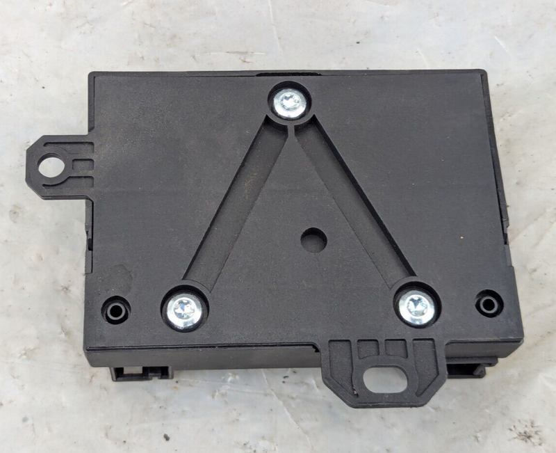 MERCEDES-BENZ C-CLASS W204 07-11 FUEL PUMP CONTROL UNIT A2129000306 GENUINE