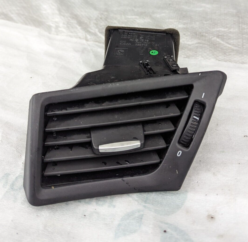 BMW X1 E84 2009-2015 DASHBOARD PASSENGER  SIDE AIR VENT 2991679
