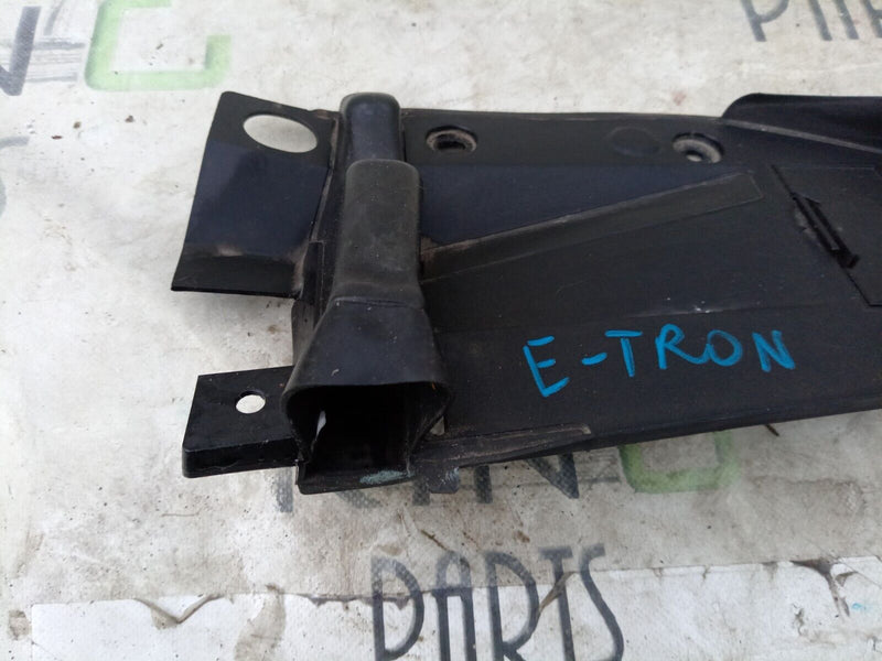 AUDI E-TRON 2018-ON FRONT RIGHT ENGINE COMPARTMENT TRIM COVER 4KE821170 GENUINE