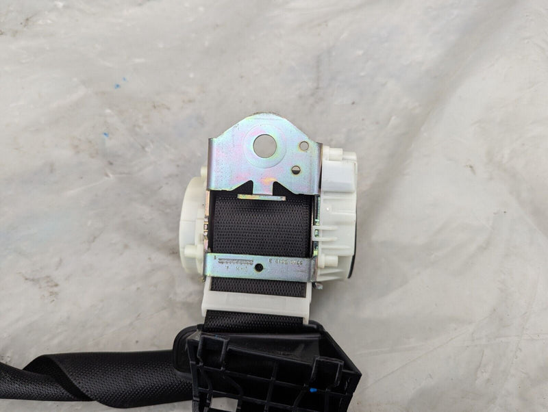 MERCEDES S-CLASS W221 S320 06-13 REAR SEAT CENTER SAFETY BELT BUCKLE A2218600585