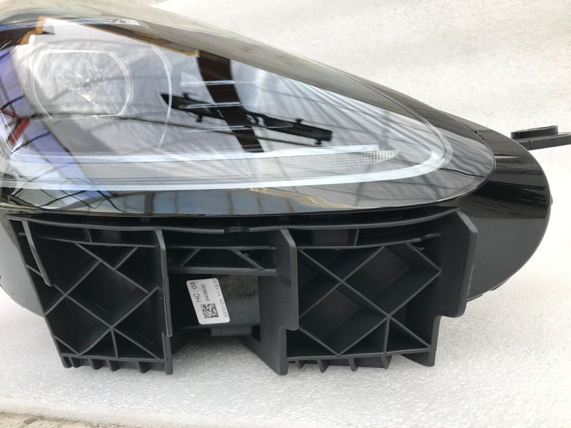 MASERATI GRECALE M182 **NEW GENUINE FRONT HEADLIGHT LAMP RIGHT SIDE IT51360748