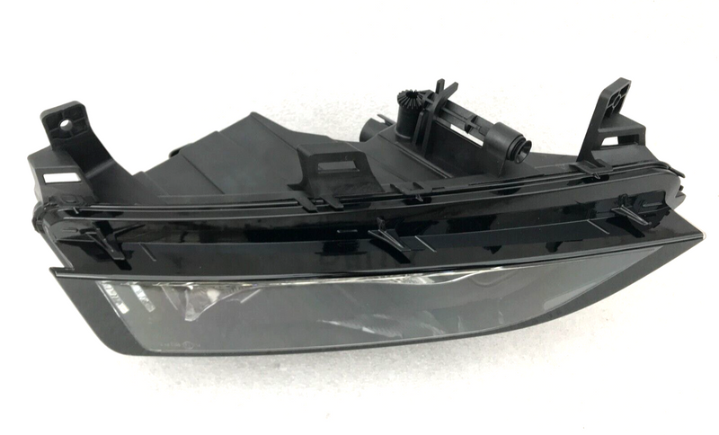 SKODA OCTAVIA MK3 5E FACELIFT 2017-18 FRONT BUMPER FOGLIGHT FOG LAMP 1205.001L