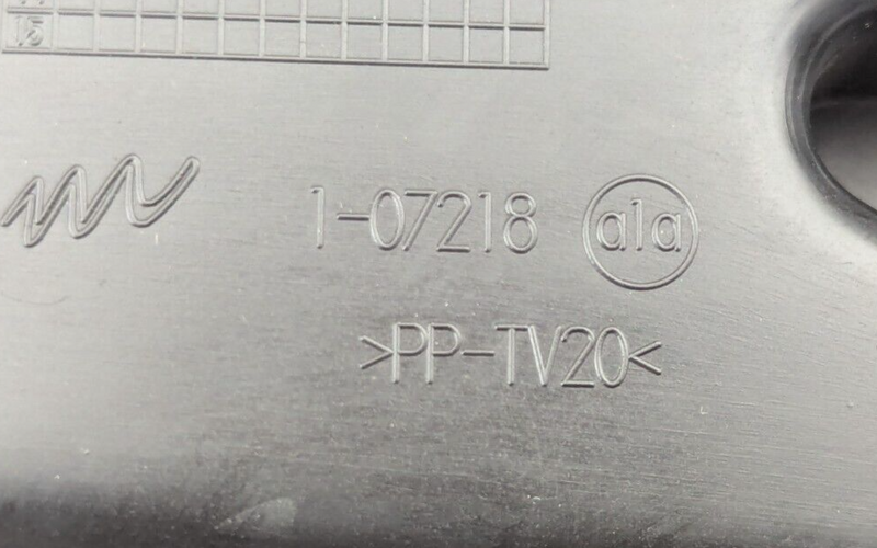 MERCEDES-BENZ C-CLASS W204 07-11 PASSENGER SIDE N/S FOOTWELL PANEL A2046800382
