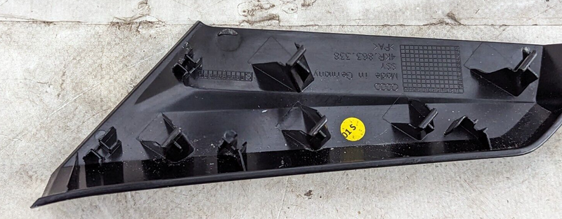 AUDI E-TRON 2018-ON DISPLAY SCREEN RIGHT O/S TRIM COVER 4KR863338 GENUINE