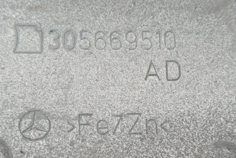 MERCEDES C-CLASS W204 07-11 FRONT DRIVER SIDE DASHBOARD KNEE AIRBAGG A2048602002