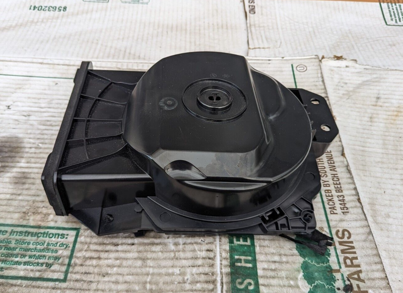 BMW 3 SERIES F30 11-19 FRONT PASSENGER N/S SUBWOOFER SPEAKER 9210147 GENUINE