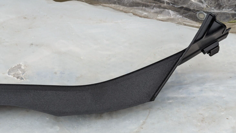 MERCEDES-BENZ C-CLASS W204 07-11 REAR LEFT N/S ENTRANCE STRIP COVER A2046903725