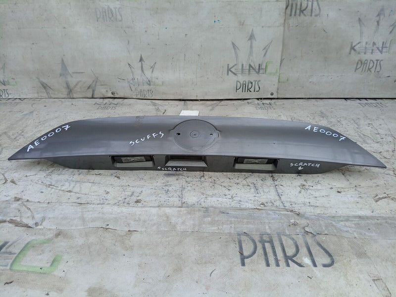 NISSAN QASHQAI J11 LCI 17-20 TAILGATE BOOT NUMBER PLATE LIGHTS TRIM PANEL AE0007