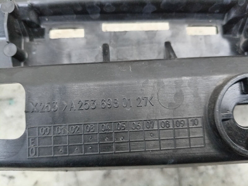 MERCEDES GLC X253 2015-21 LEFT SIDE SKIRT SILL MOUNT BRACKET A2536980127