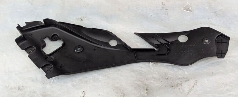 MERCEDES C-CLASS W204 07-11 LEFT N/S HEADLIGHT UPPER COVER TRIM A2048261324