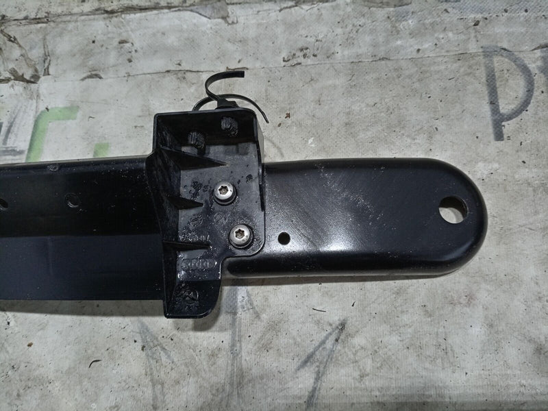 AUDI E-TRON 2018-ON RADIATOR MOUNT BOTTOM SUPPORT BRACKET 4KE804367 GENUINE