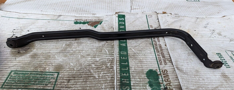 BMW 3 SERIES F30 2011-2019 RIGHT O/S FUEL TANK TENSION STRAP 7260945 GENUINE