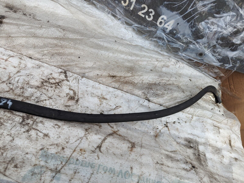 BMW X1 E84 09-15 WINDSHIELD COVER RUBBER SEAL GENUINE 2990024