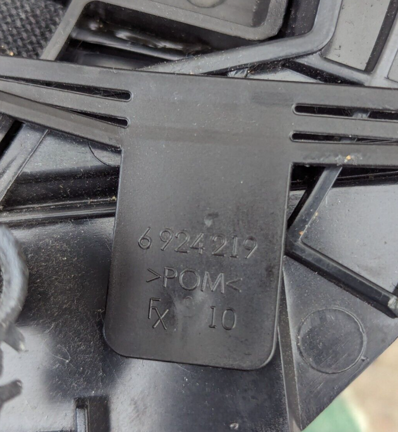 BMW 3 SERIES F30 11-19 FRONT PASSENGER N/S SUBWOOFER SPEAKER 9210147 GENUINE