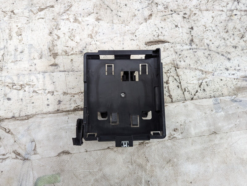 AUDI E-TRON 2018-ON RETAINER FOR CONTROL UNIT BRACKET 4KE907392 GENUINE