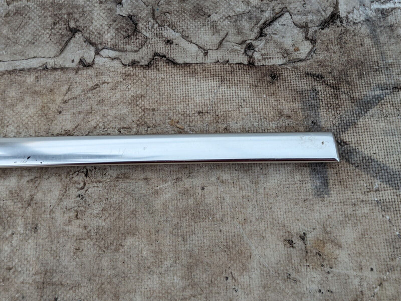 SKODA KAROQ NU7 17-21 REAR RIGHT O/S DOOR TOP CHROME STRIP 575839644 GENUINE