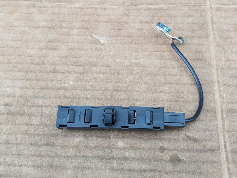 VW GOLF MK7 2012-2020 NOISE INTERFERENCE FILTER ANTENNA 5N0035570 GENUINE