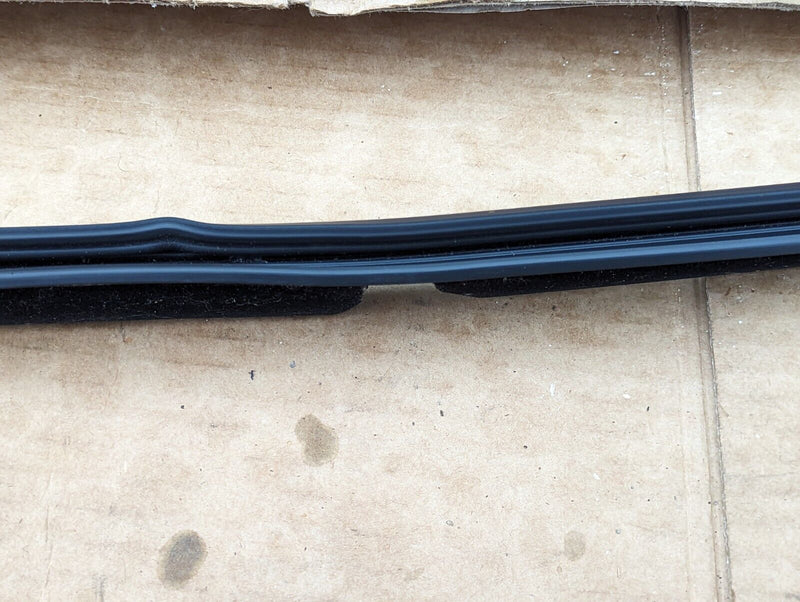 VW GOLF MK7 2012-2020 REAR LEFT N/S OUTSIDE DOOR WINDOW MOLDING TRIM 5G6839477
