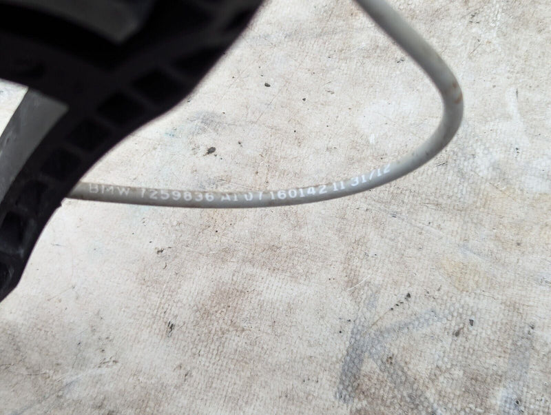 BMW 3 SERIES F30 11-19 REAR RIGH O/S/R DOOR HANDLE CARRIER W/DOOR LOCK MECHANISM